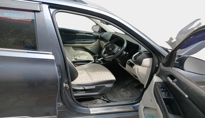 2021 KIA SONET HTX PLUS 1.0 IMT, Petrol, Manual, 61,595 km, interior