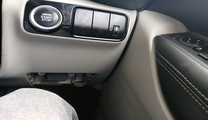 2021 KIA SONET HTX PLUS 1.0 IMT, Petrol, Manual, 61,595 km, interior