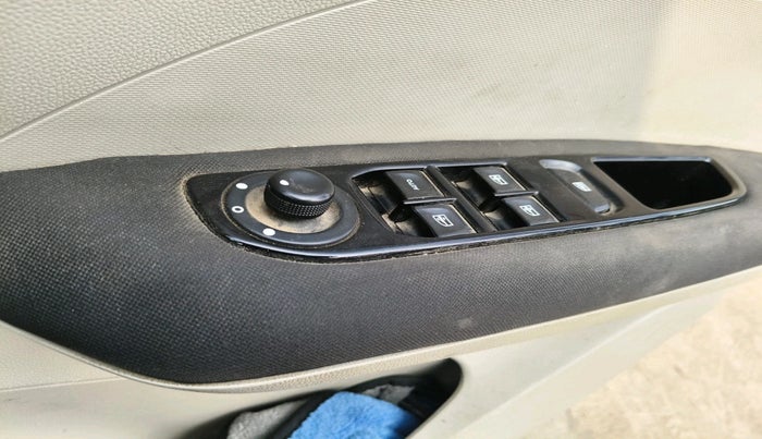 2019 Renault TRIBER RXZ, Petrol, Manual, 71,805 km, interior