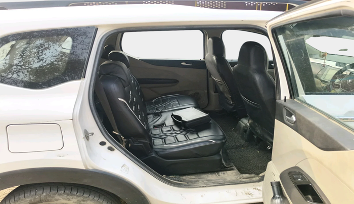 2019 Renault TRIBER RXZ, Petrol, Manual, 71,805 km, interior