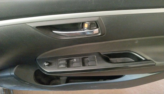 2013 Maruti Swift VXI, Petrol, Manual, 45,769 km, interior