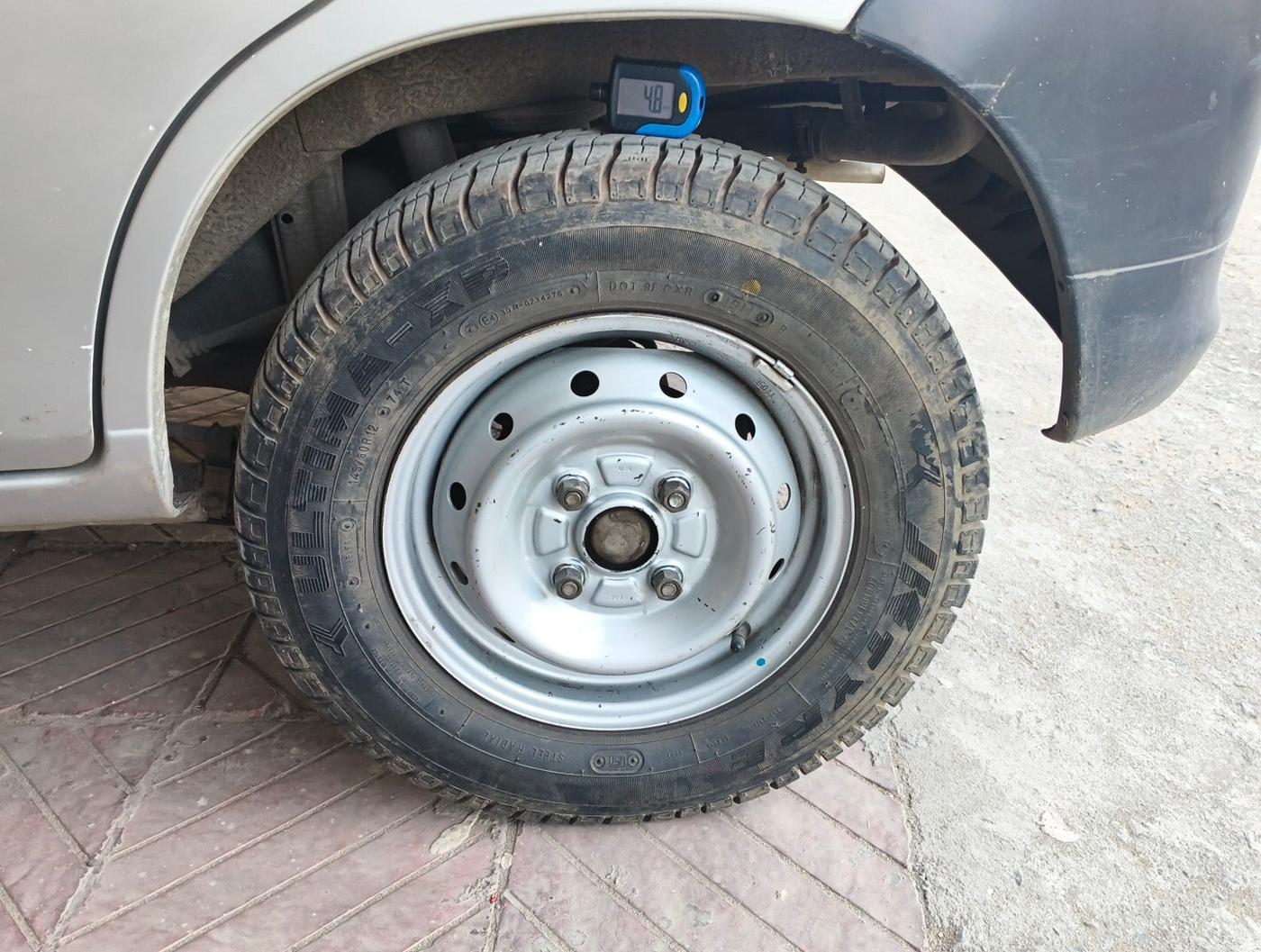 2011 Maruti Alto LXI, Petrol, Manual, 42,054 km, tyre