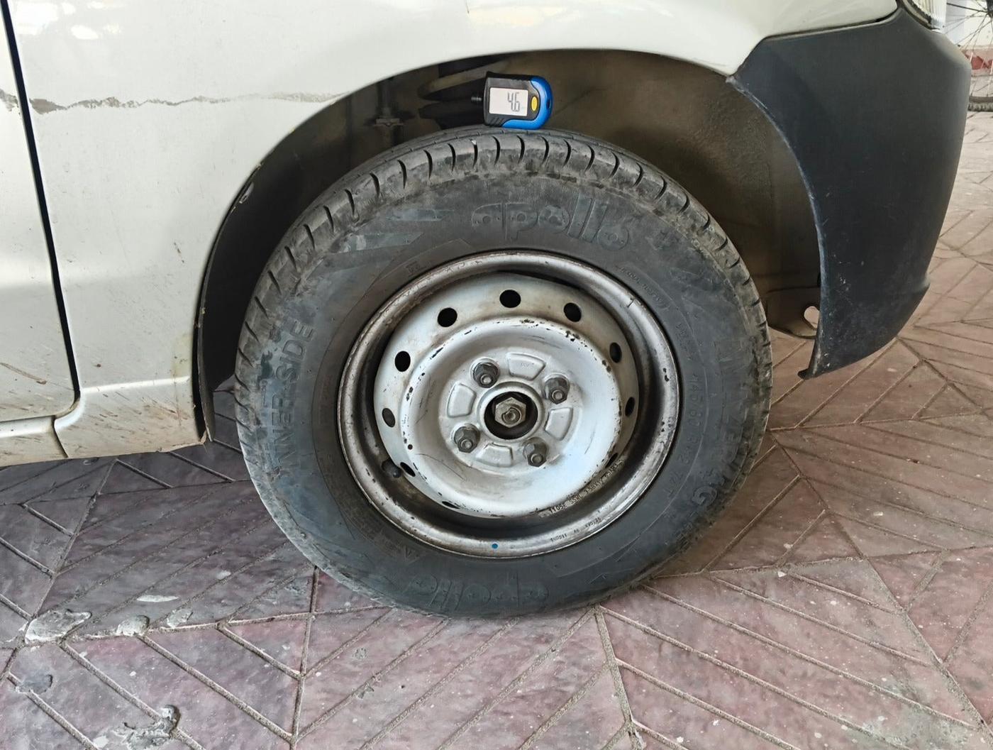 2011 Maruti Alto LXI, Petrol, Manual, 42,054 km, tyre