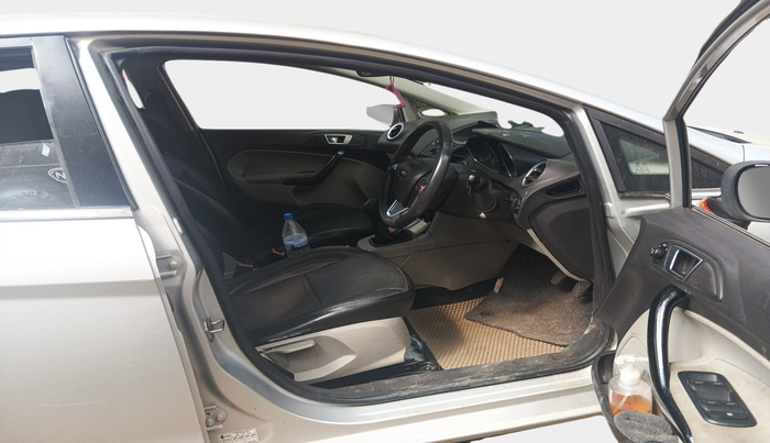 2014 Ford Fiesta TITANIUM DIESEL, Diesel, Manual, 78,790 km, interior