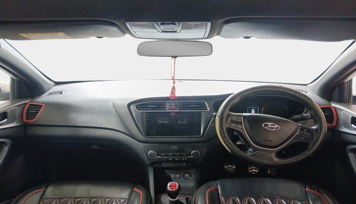 2018 Hyundai i20 Active 1.2 SX, Petrol, Manual, 91,000 km, interior