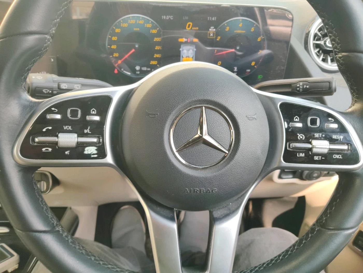 2023 Mercedes Benz GLA Class 200, Petrol, Automatic, 10,000 km, interior