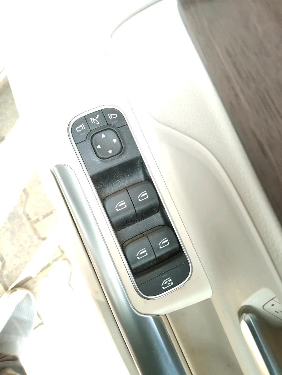 2023 Mercedes Benz GLA Class 200, Petrol, Automatic, 10,000 km, interior