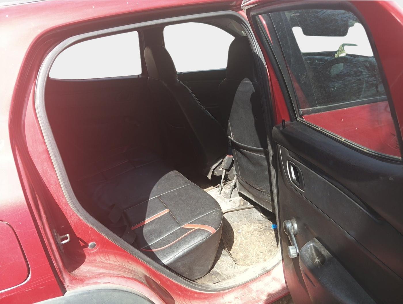 2017 Renault Kwid RXT 1.0 AMT (O), Petrol, Automatic, 64,495 km, interior