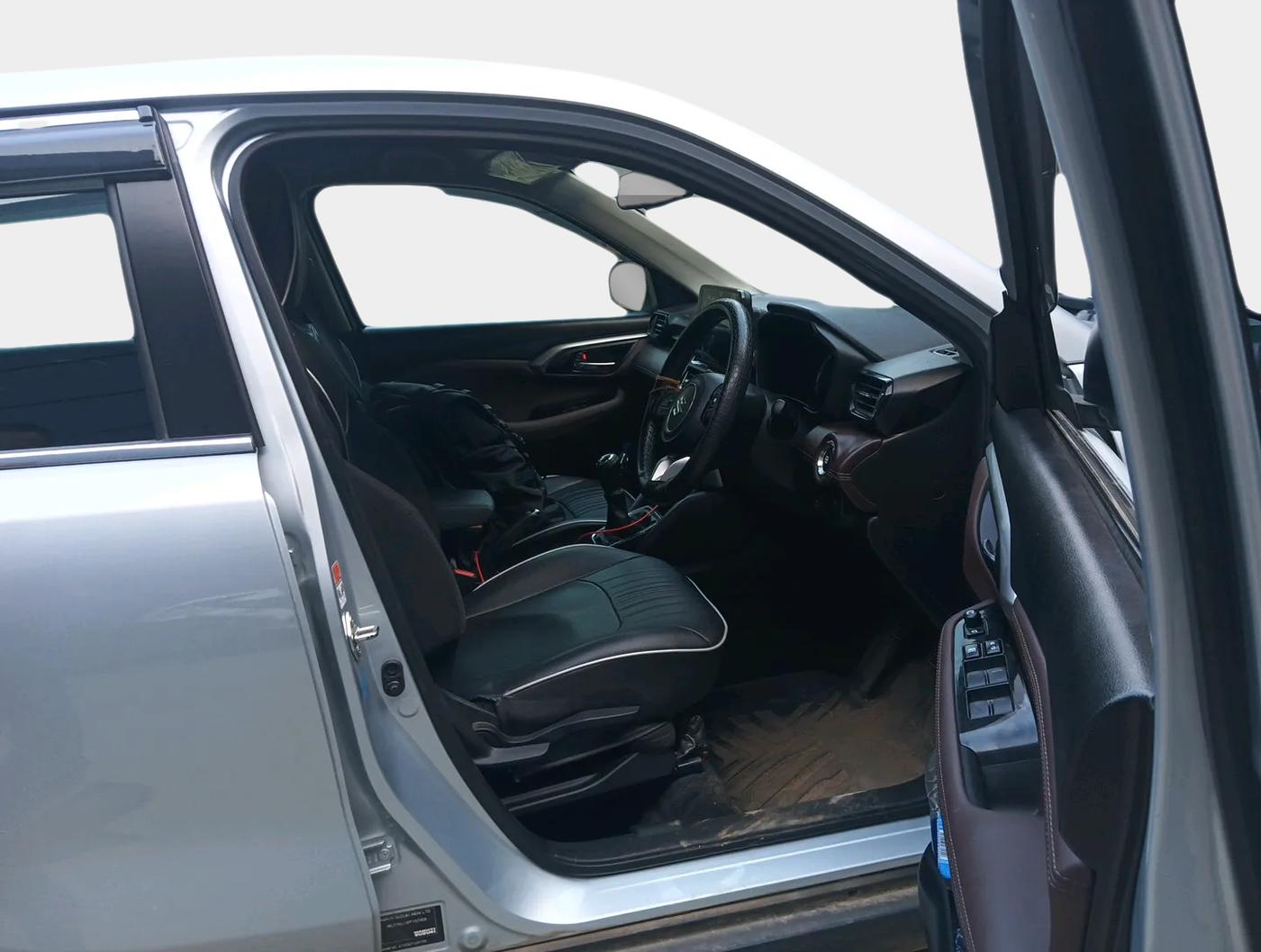 2023 Maruti Grand Vitara ZETA SMART HYBRID, Petrol, Manual, 25,663 km, interior