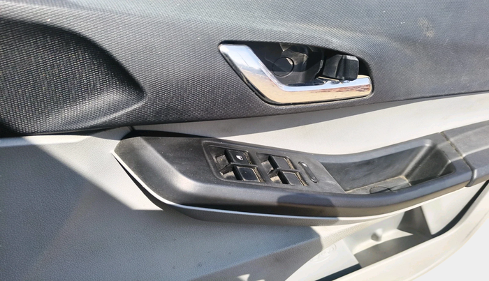 2020 Tata Tiago XZA PLUS DUAL TONE PETROL, Petrol, Automatic, 68,358 km, interior