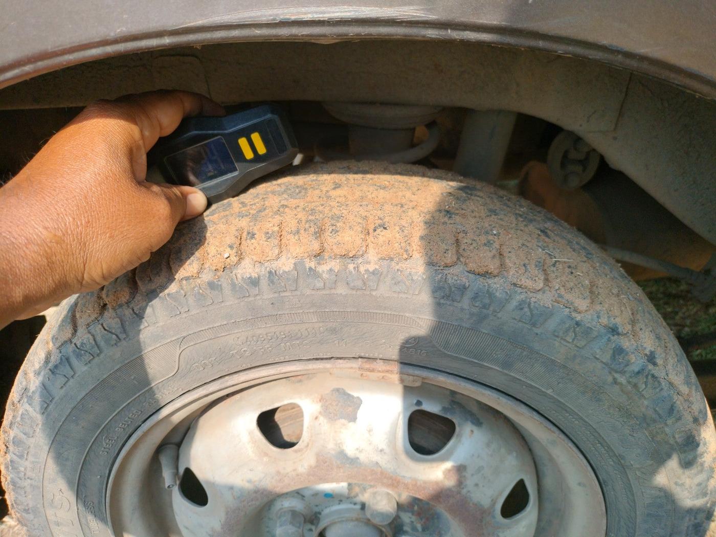 2010 Maruti Zen Estilo LXI, Petrol, Manual, 91,267 km, tyre