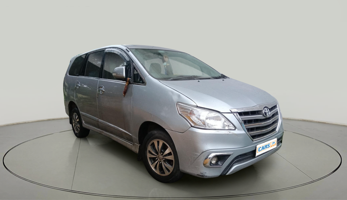 2015 Toyota Innova 2.5 VX 7 STR, Diesel, Manual, 1,40,603 km, exterior