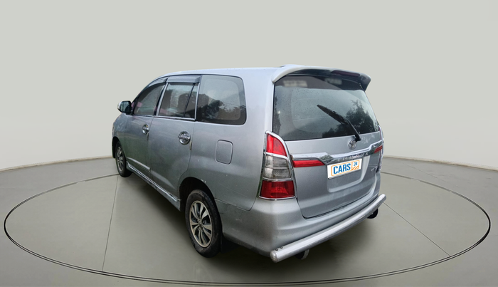 2015 Toyota Innova 2.5 VX 7 STR, Diesel, Manual, 1,40,603 km, exterior
