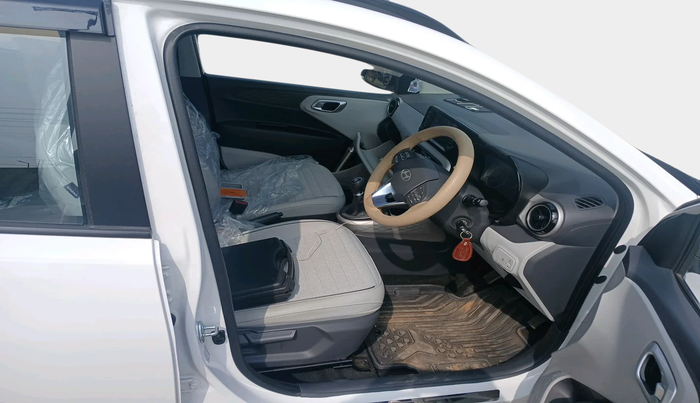 2025 Hyundai GRAND I10 NIOS SPORTZ 1.2 KAPPA VTVT, Petrol, Manual, 1,836 km, interior