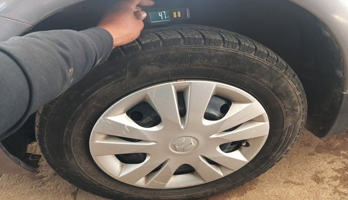 2012 Maruti Swift Dzire VDI, Diesel, Manual, 1,58,534 km, tyre