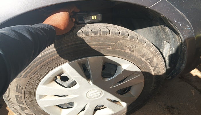 2012 Maruti Swift Dzire VDI, Diesel, Manual, 1,58,534 km, tyre