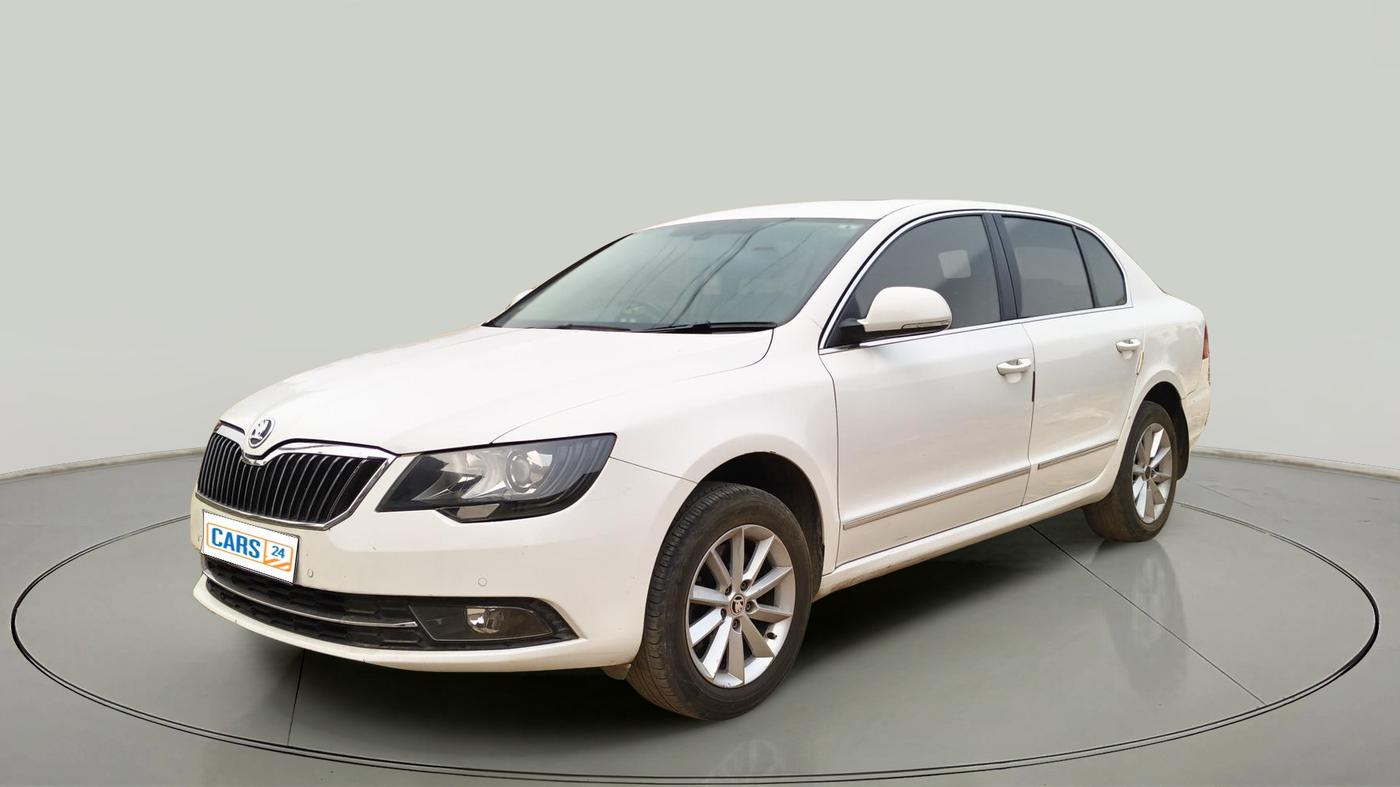 2015 Skoda Superb ELEGANCE 1.8 TSI MT, Petrol, Manual, 45,357 km, exterior