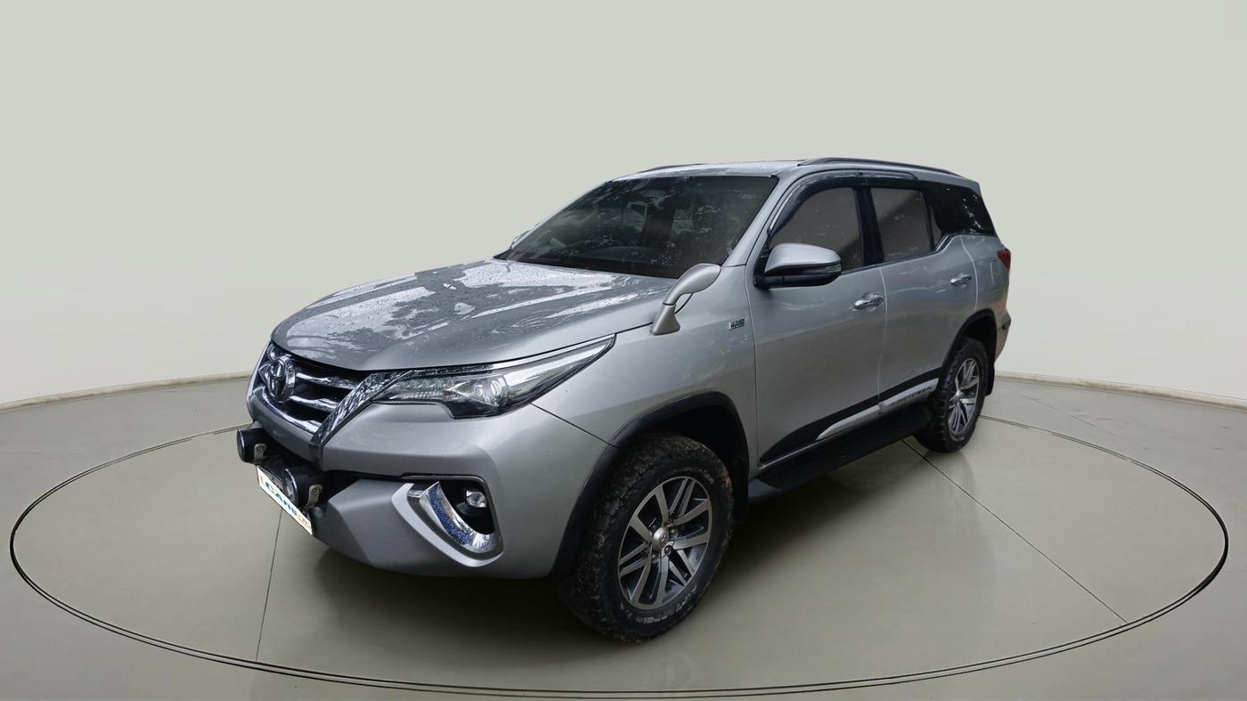 2017 Toyota Fortuner 2.8 4X4 AT, Diesel, Automatic, 1,04,168 km, exterior