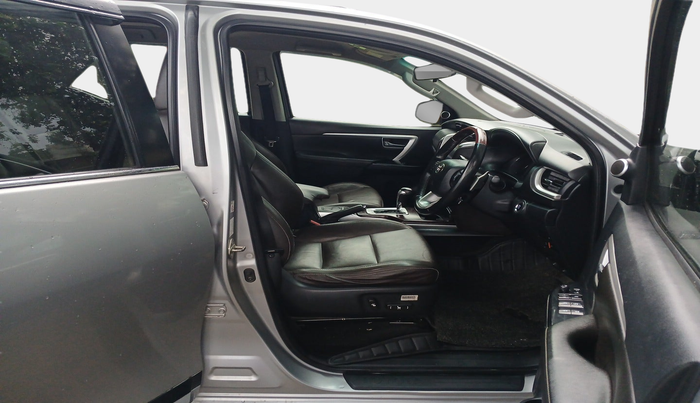 2017 Toyota Fortuner 2.8 4X4 AT, Diesel, Automatic, 1,04,168 km, interior