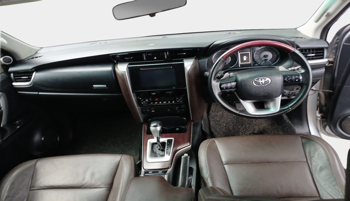 2017 Toyota Fortuner 2.8 4X4 AT, Diesel, Automatic, 1,04,168 km, interior