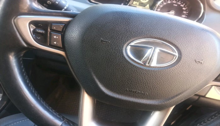 2016 Tata Hexa XT 4X2 7 STR, Diesel, Manual, 1,51,487 km, interior