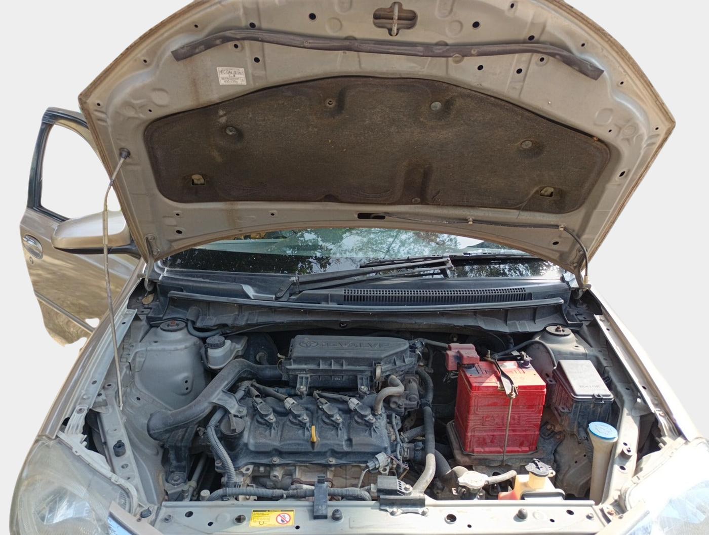 2011 Toyota Etios V, Petrol, Manual, 90,199 km, exterior