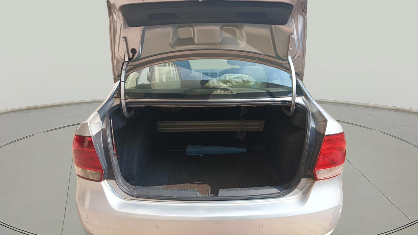 2012 Volkswagen Vento HIGHLINE 1.6 MPI, Petrol, Manual, 72,915 km, exterior
