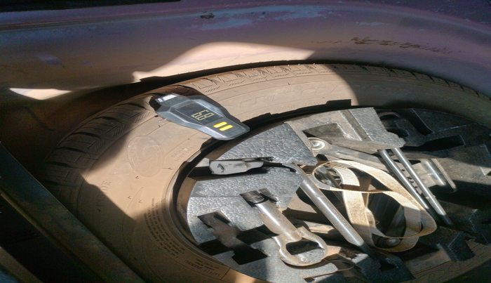 2021 Volkswagen Polo HIGHLINE PLUS 1.0, Petrol, Manual, 90,450 km, tyre