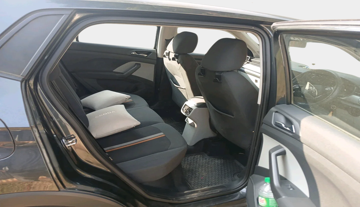 2023 Skoda KUSHAQ AMBITION 1.0L TSI MT, Petrol, Manual, 15,796 km, interior