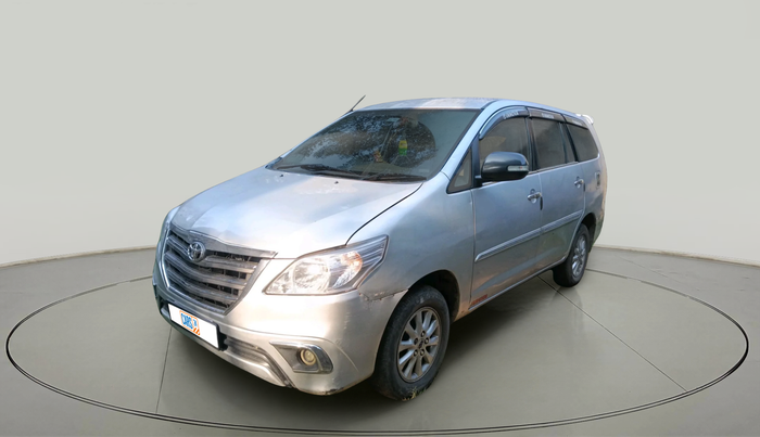 2012 Toyota Innova VX 2.5 8 STR, Diesel, Manual, 2,82,368 km, exterior