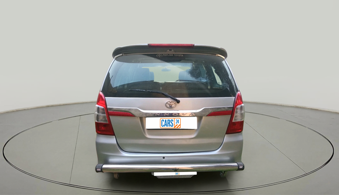 2012 Toyota Innova VX 2.5 8 STR, Diesel, Manual, 2,82,368 km, exterior