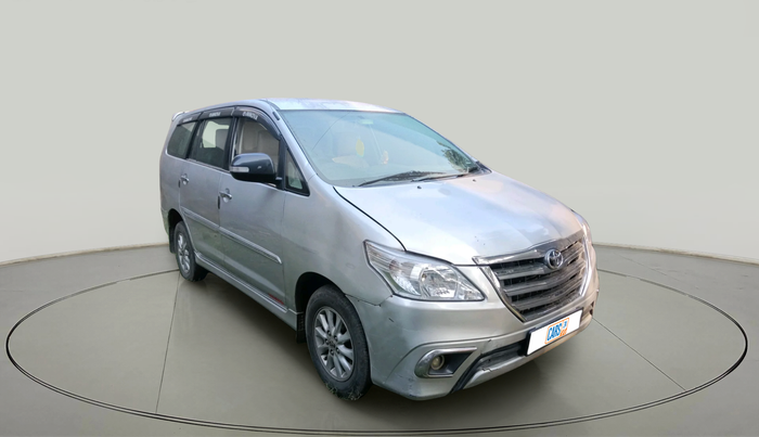 2012 Toyota Innova VX 2.5 8 STR, Diesel, Manual, 2,82,368 km, exterior