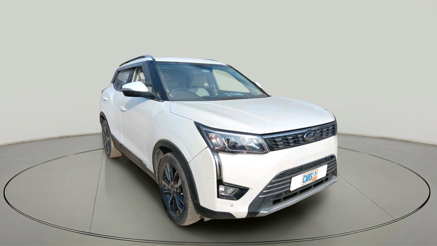2019 Mahindra XUV300 W8 (O) 1.2 PETROL, Petrol, Manual, 86,995 km, exterior