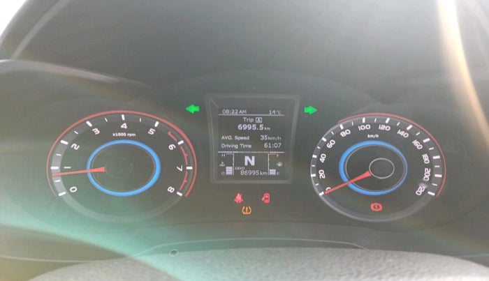 2019 Mahindra XUV300 W8 (O) 1.2 PETROL, Petrol, Manual, 86,995 km, interior