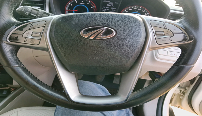 2019 Mahindra XUV300 W8 (O) 1.2 PETROL, Petrol, Manual, 86,995 km, interior