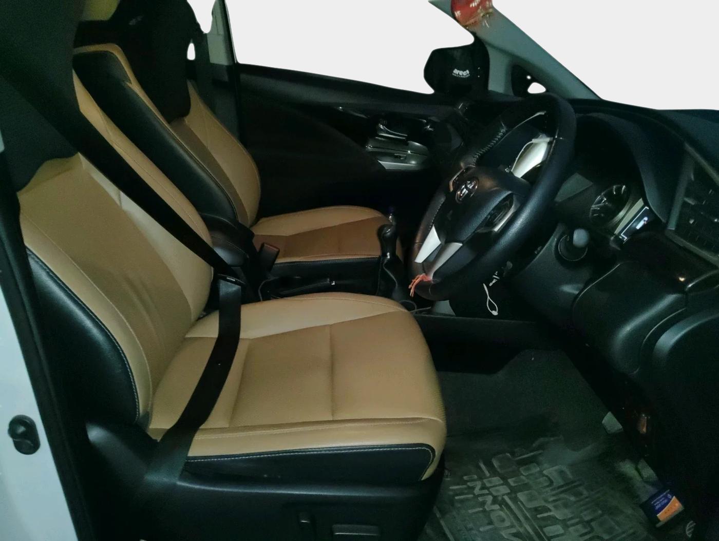 2023 Toyota Innova Crysta 2.4 ZX 7STR, Diesel, Manual, 39,485 km, interior