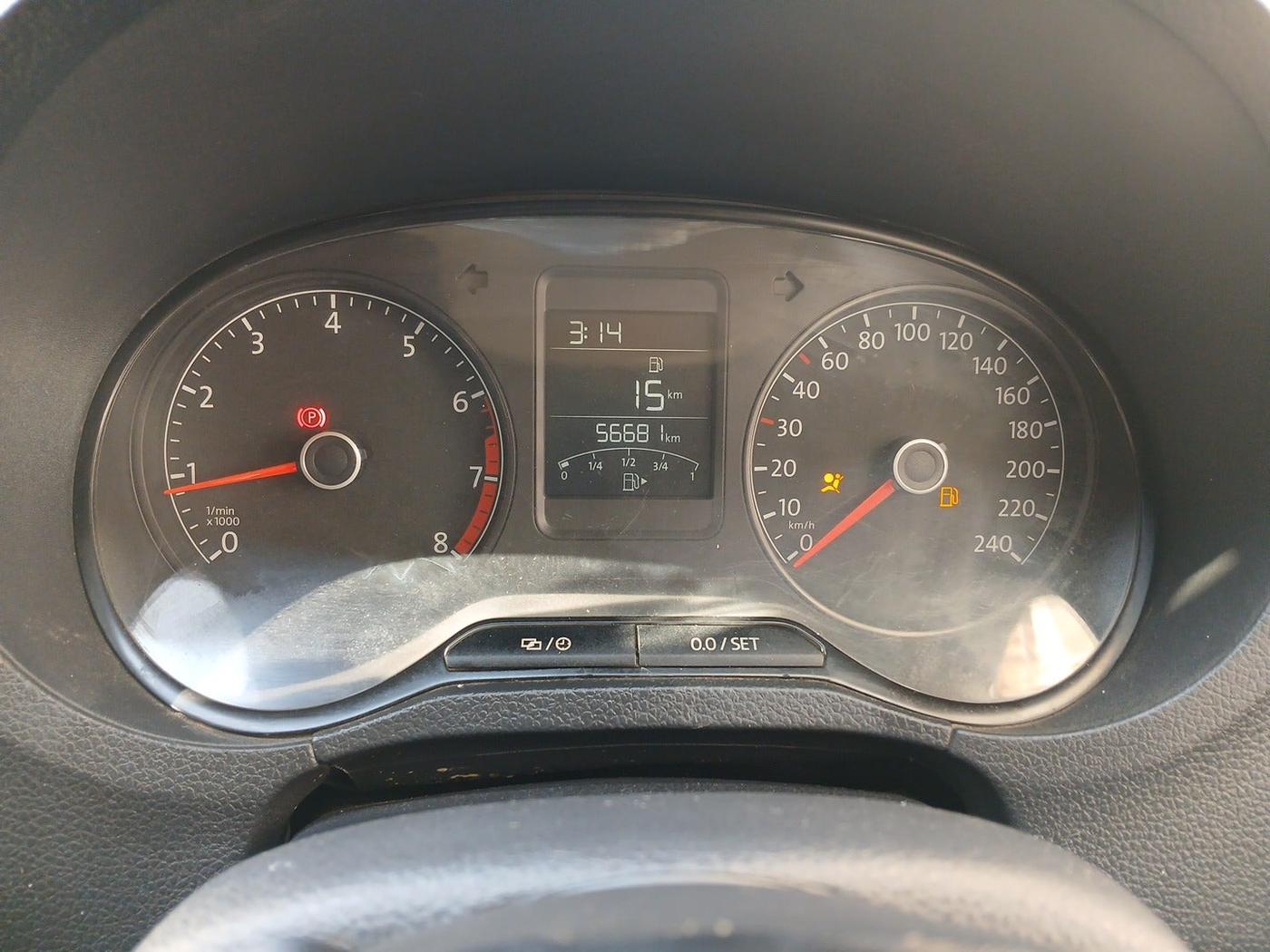 2016 Volkswagen Ameo HIGHLINE1.2L, Petrol, Manual, 56,681 km, interior