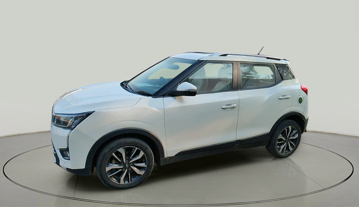 2019 Mahindra XUV300 W8 (O) 1.5 DIESEL, Diesel, Manual, 1,36,931 km, exterior