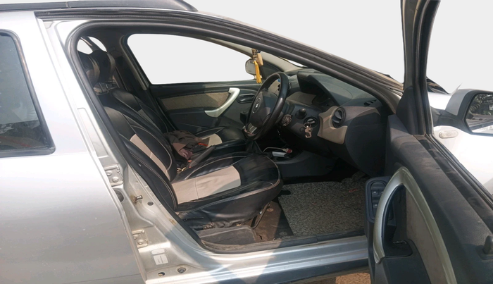 2013 Renault Duster 85 PS RXL DIESEL, Diesel, Manual, 86,411 km, interior