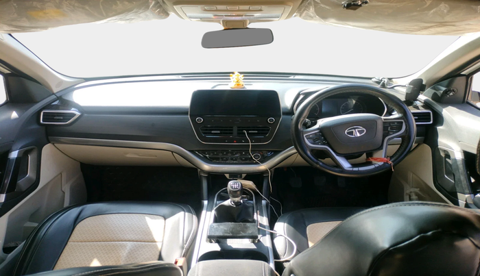 2022 Tata Safari XT PLUS, Diesel, Manual, 57,948 km, interior