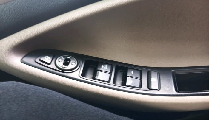 2019 Hyundai Elite i20 SPORTZ PLUS 1.2, Petrol, Manual, 42,872 km, interior