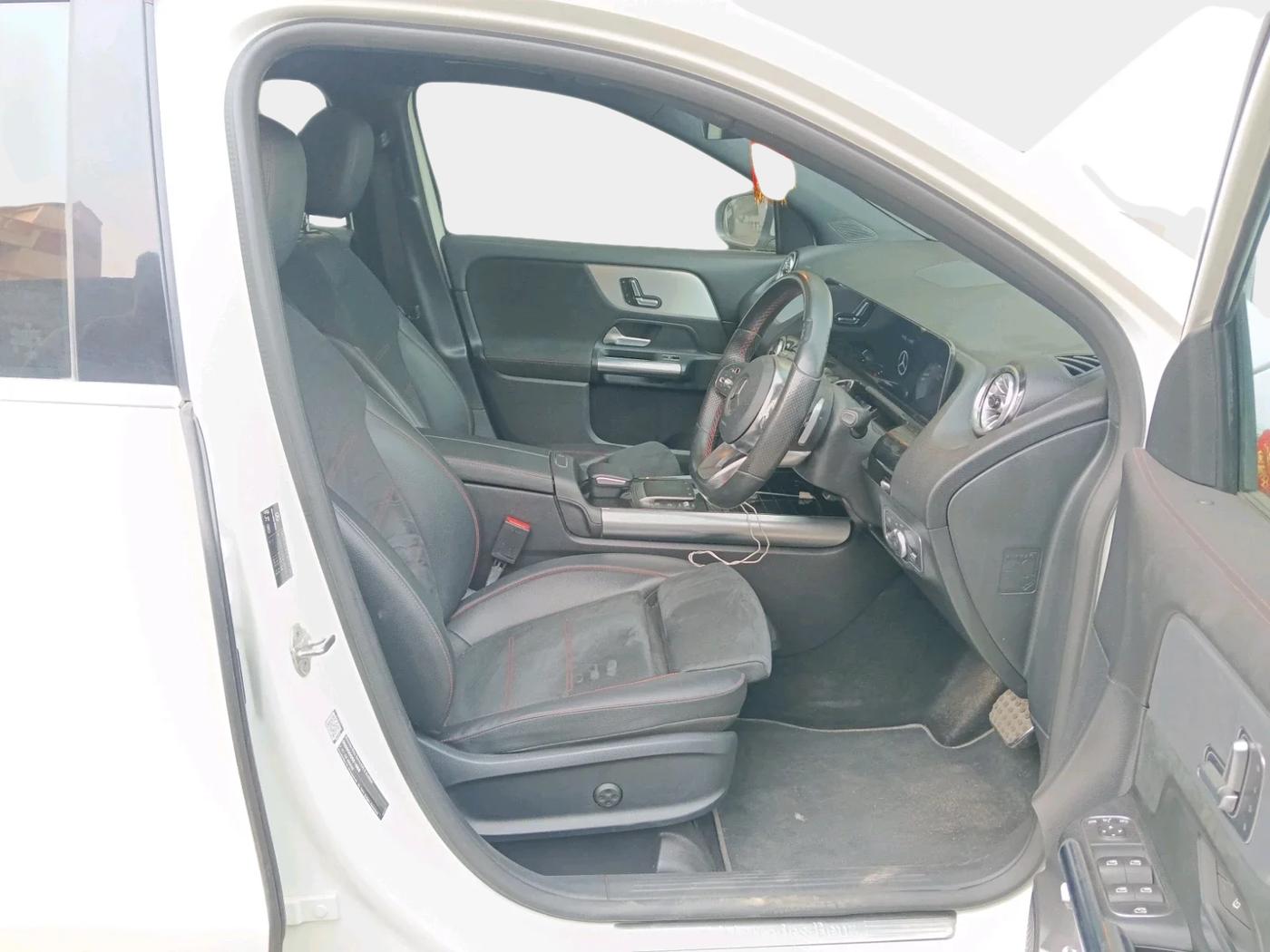 2022 Mercedes Benz GLA Class 220d, Diesel, Automatic, 41,676 km, interior