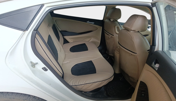 2015 Hyundai Verna FLUIDIC 4S 1.6 VTVT S(O), Petrol, Manual, 56,523 km, interior