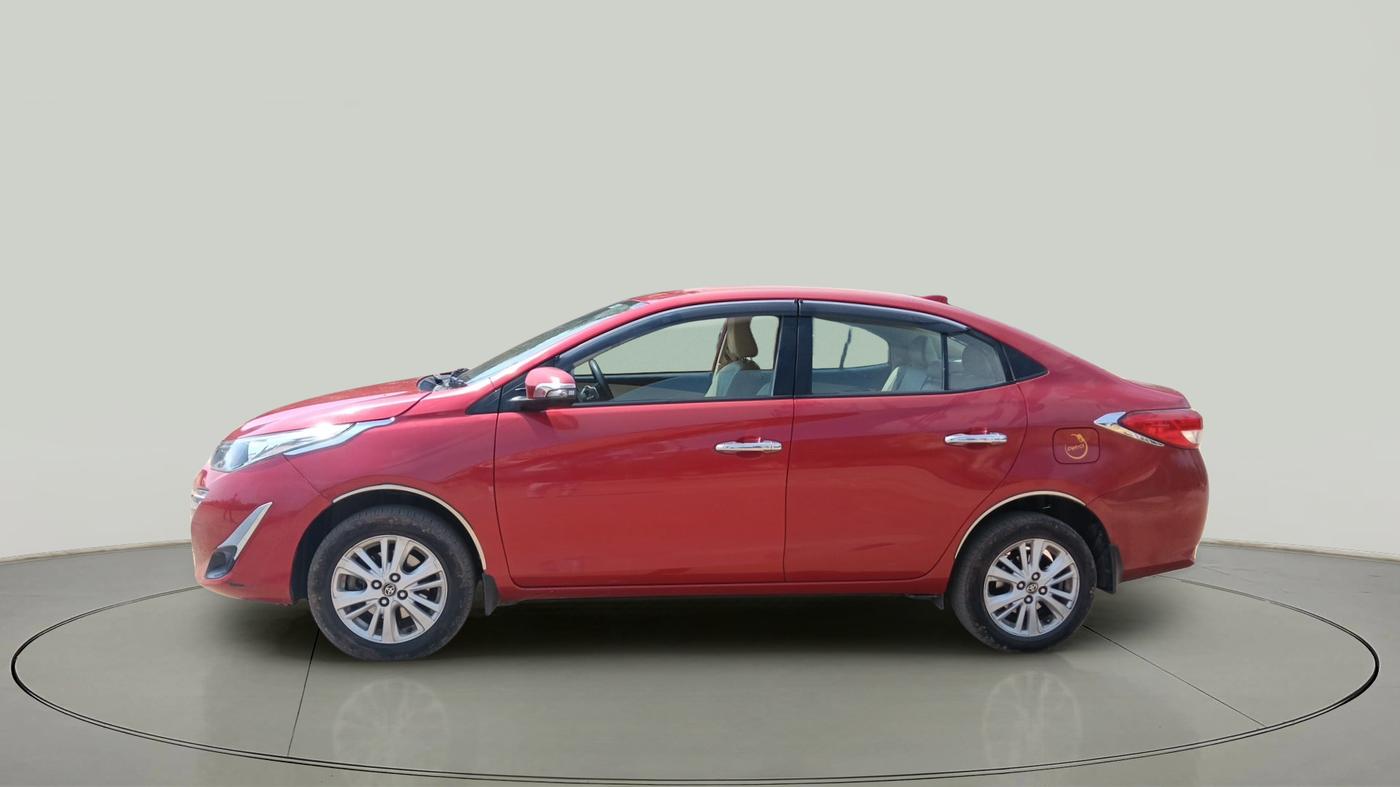 2018 Toyota YARIS VX CVT, Petrol, Automatic, 72,139 km, exterior