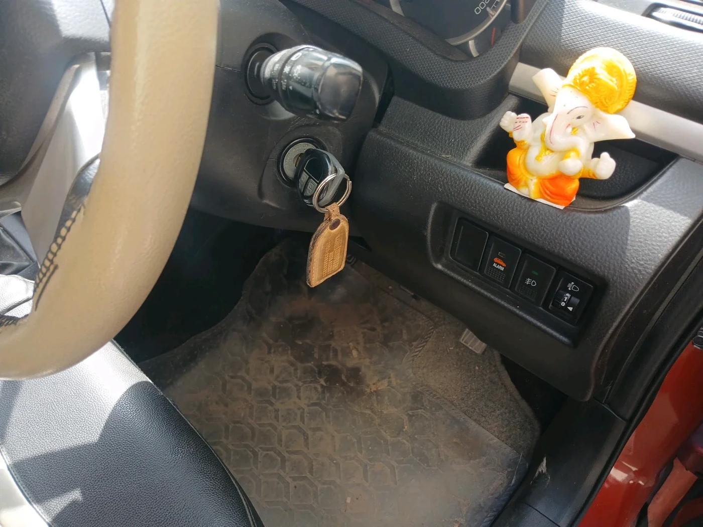 2014 Maruti Swift VXI, Petrol, Manual, 47,974 km, interior