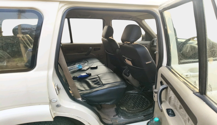 2013 Mahindra Scorpio VLX 2WD BS-III, Diesel, Manual, 1,19,635 km, interior