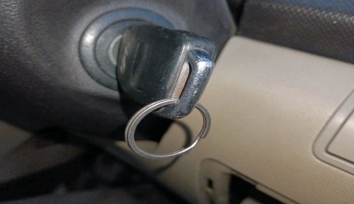 2014 Hyundai Verna FLUIDIC 1.6 VTVT SX, Petrol, Manual, 93,210 km, interior