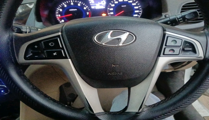 2014 Hyundai Verna FLUIDIC 1.6 VTVT SX, Petrol, Manual, 93,210 km, interior