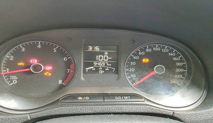 2015 Volkswagen Polo COMFORTLINE 1.2L, Petrol, Manual, 94,697 km, interior