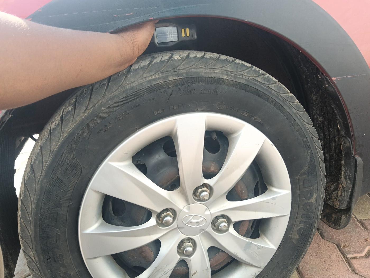 2013 Hyundai Eon MAGNA +, Petrol, Manual, 20,784 km, tyre